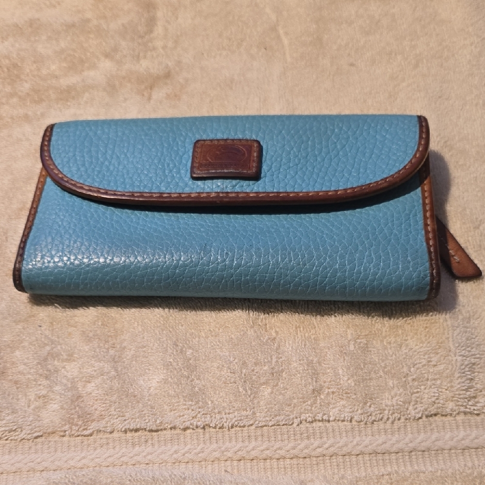 Dooney & Bourke Tri Fold Women's Wallet
